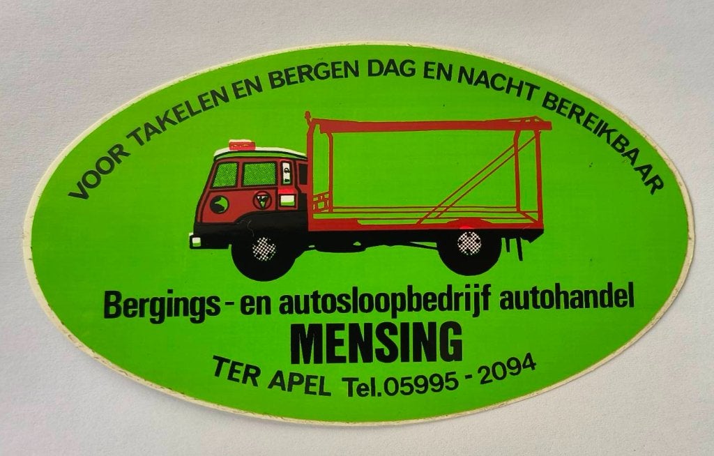 Sticker Mensing Bergings - en autosloopbedrijf (Ter Apel), Verzamelen, Stickers, Zo goed als nieuw, Bedrijf of Vereniging, Ophalen of Verzenden