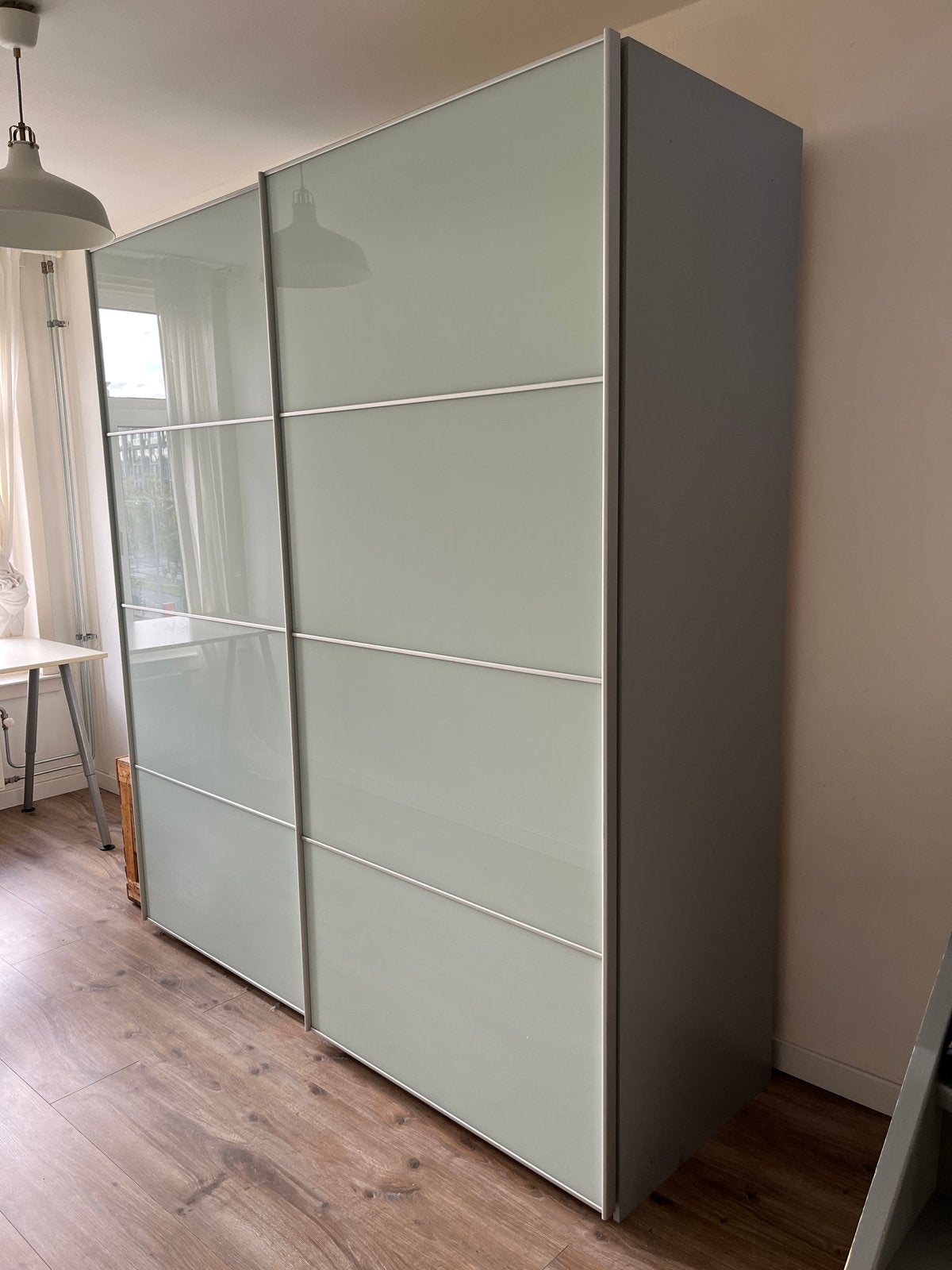 Goosens kast met melkglas schuifdeuren en roedes, Ophalen, 200 cm of meer, 150 tot 200 cm, Glas