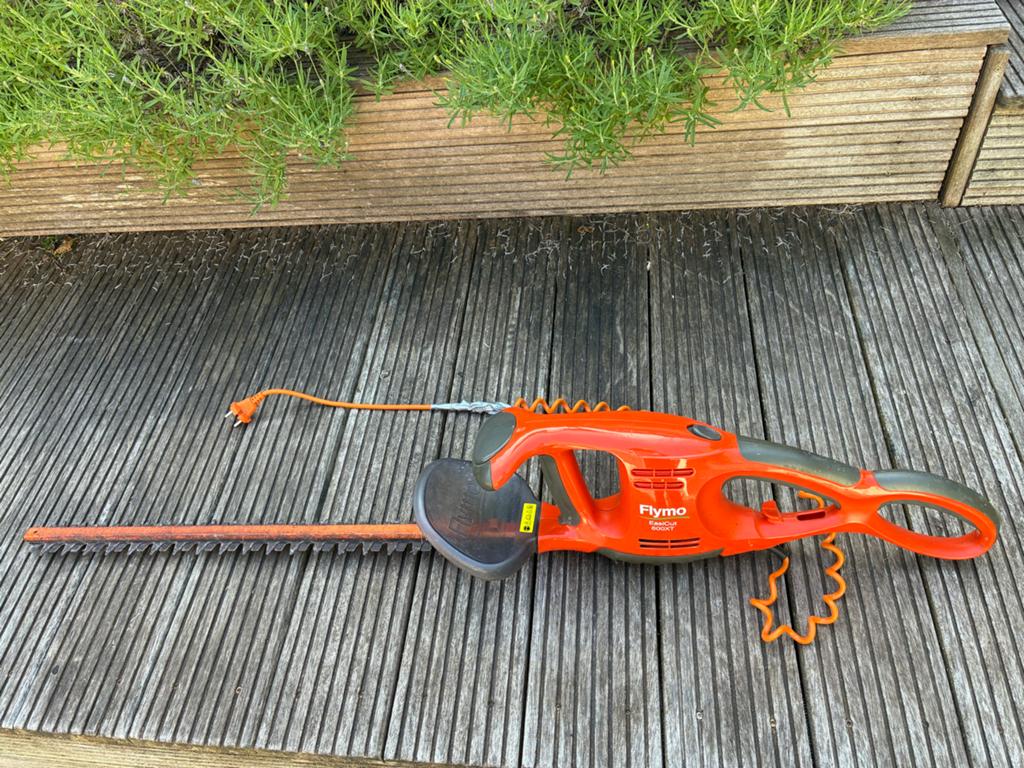 Husqvarna Flymo EasiCut 600XT heggenschaar - werkt perfect!, Ophalen, Gebruikt, Elektrisch