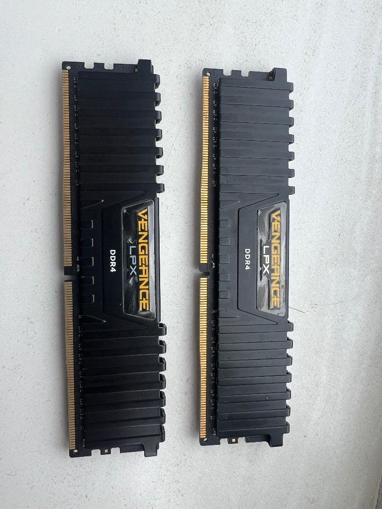 Vengeance lpx DD4 (2x8) 16gb 3200Mhz, Computers en Software, RAM geheugen, DDR4, Ophalen of Verzenden, Zo goed als nieuw, Desktop