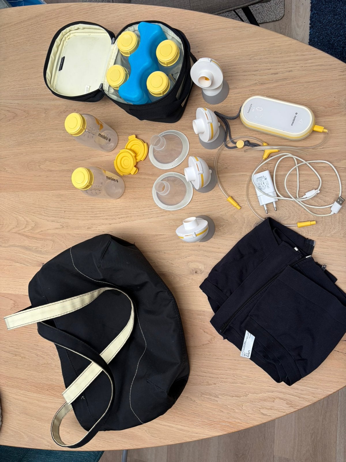 Te koop: meer dan complete borstkolfset, merk Medela, Ophalen, Gebruikt, Borstkolf