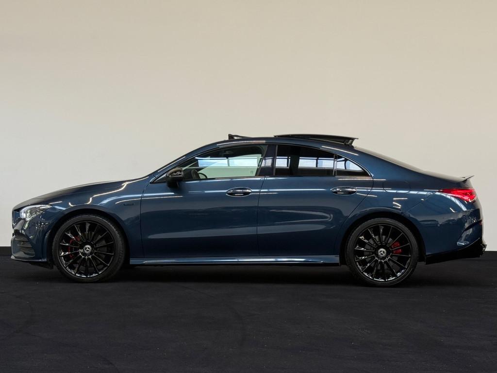 Mercedes-Benz CLA-klasse 250 e AMG Blackpack Pano Memory Dis, Auto's, CLA, Gebruikt, Zwart, 4 cilinders