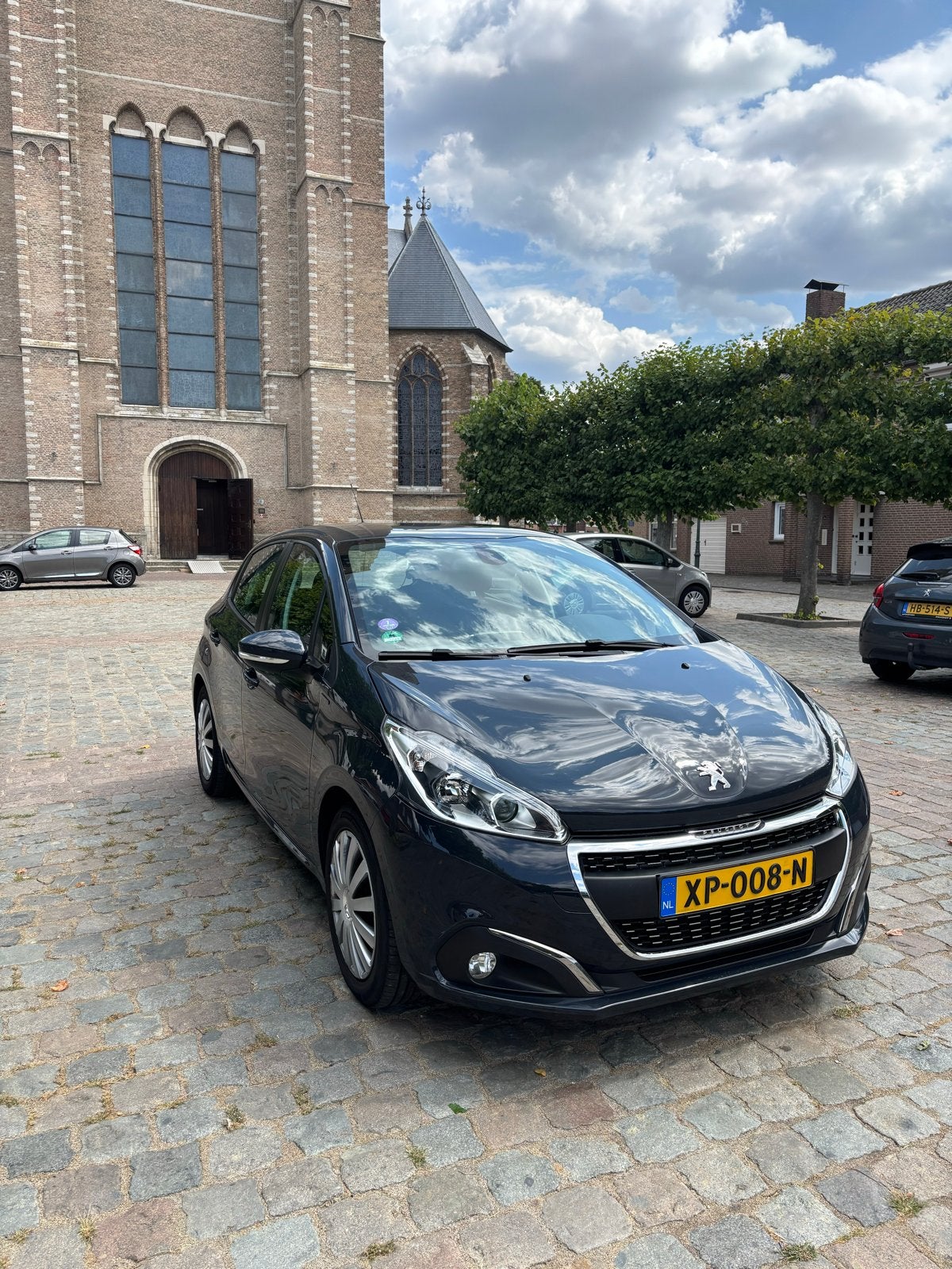 Peugeot 208 1.2 PureT. Signature, Voorwielaandrijving, 83 pk, 40 €/maand, 1199 cc