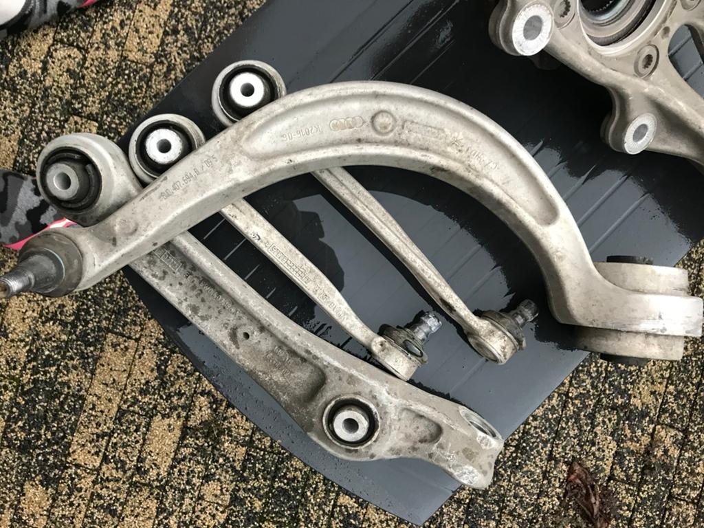 Originele arm hup  audi A4 avant b9, Ophalen of Verzenden