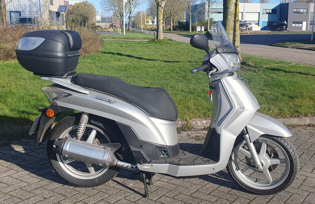 Kymco People s 125 stad of camper scooter vd wal sneek 950,-, Ophalen, 125 cc, Zo goed als nieuw, People S