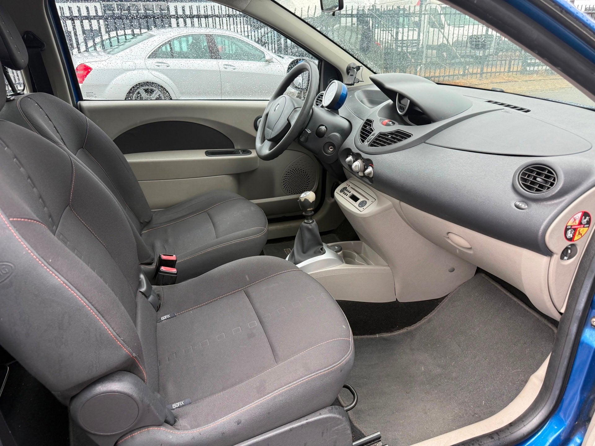 Foto 16 van Renault Twingo 1.2-16V SPORT*AIRCO*16 INCH*AKTIEPRIJS!