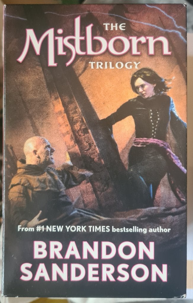 Mistborn trilogy - Sanderson, Ophalen of Verzenden, Zo goed als nieuw, Brandon Sanderson