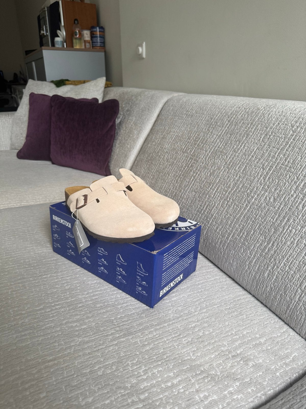 Birkenstock sandalen maat 42 - beige suede, Kleding | Dames, Schoenen, Ophalen of Verzenden, Zo goed als nieuw, Beige, Slippers
