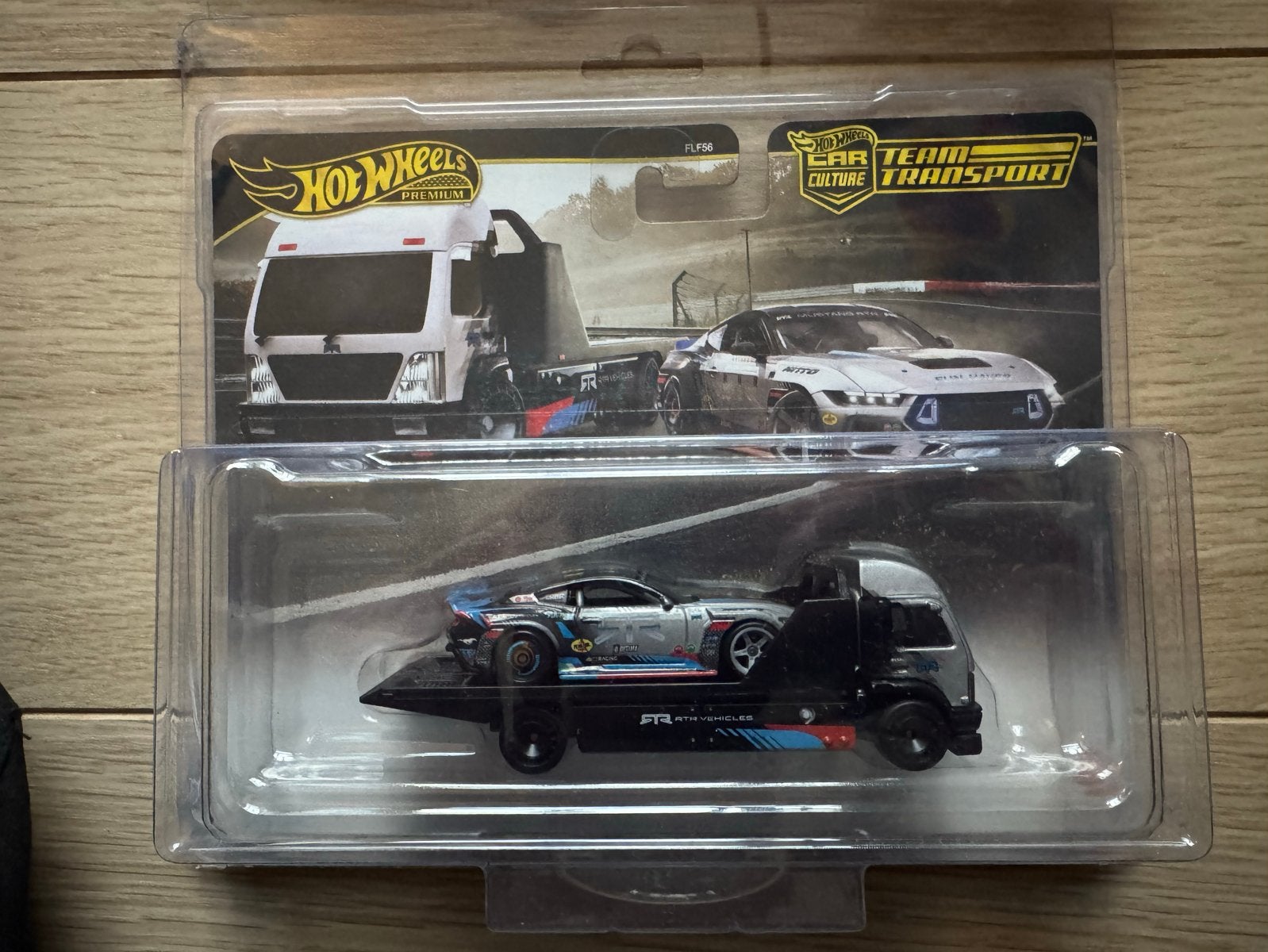 Hot Wheels Team Transport Ford Mustang Premium, Ophalen of Verzenden, Nieuw, Auto