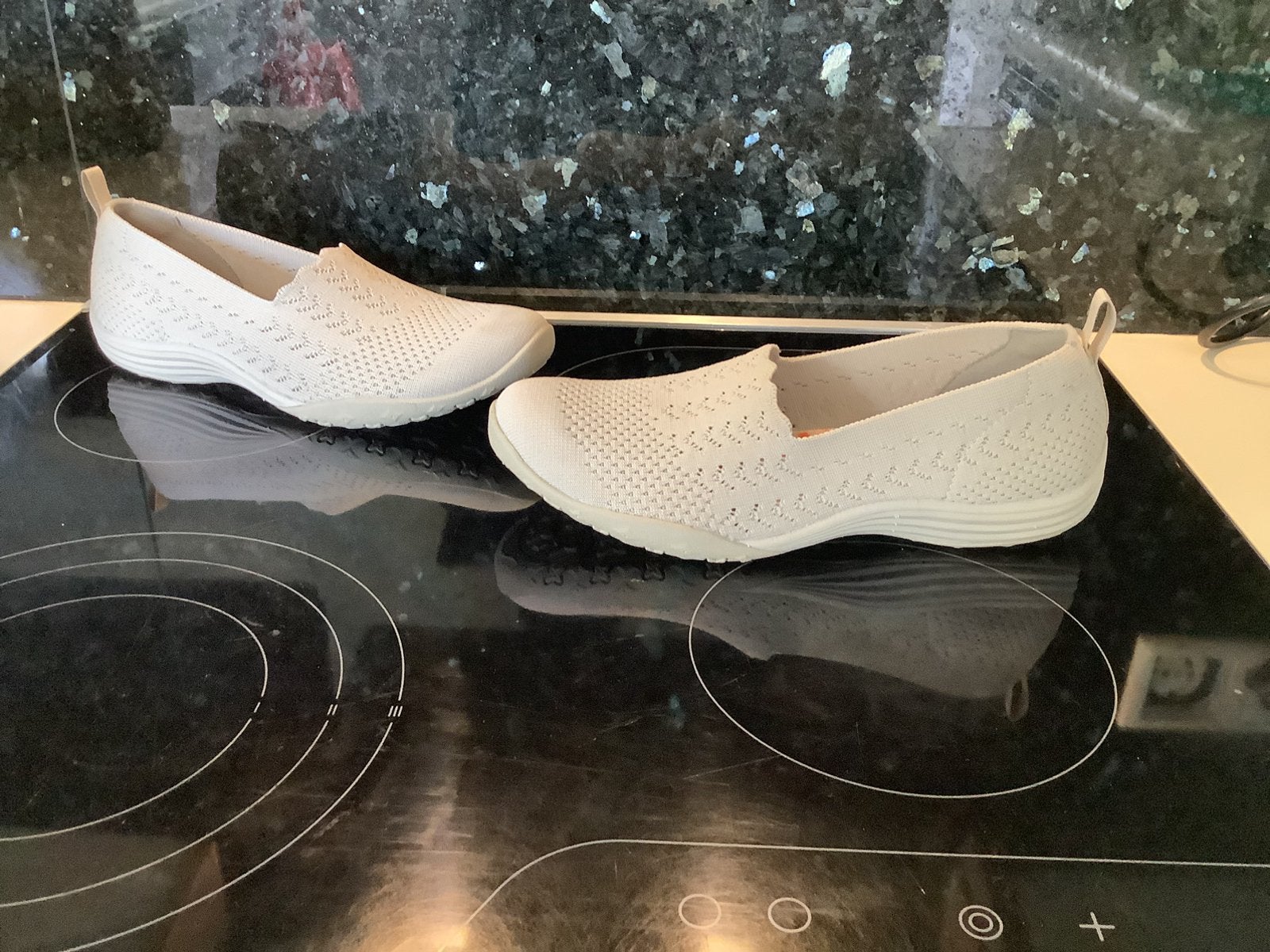 Skechers Beige schoenen Instapper Fitster - Maat 38 nieuw, Nieuw, Ophalen of Verzenden, Instappers, Beige