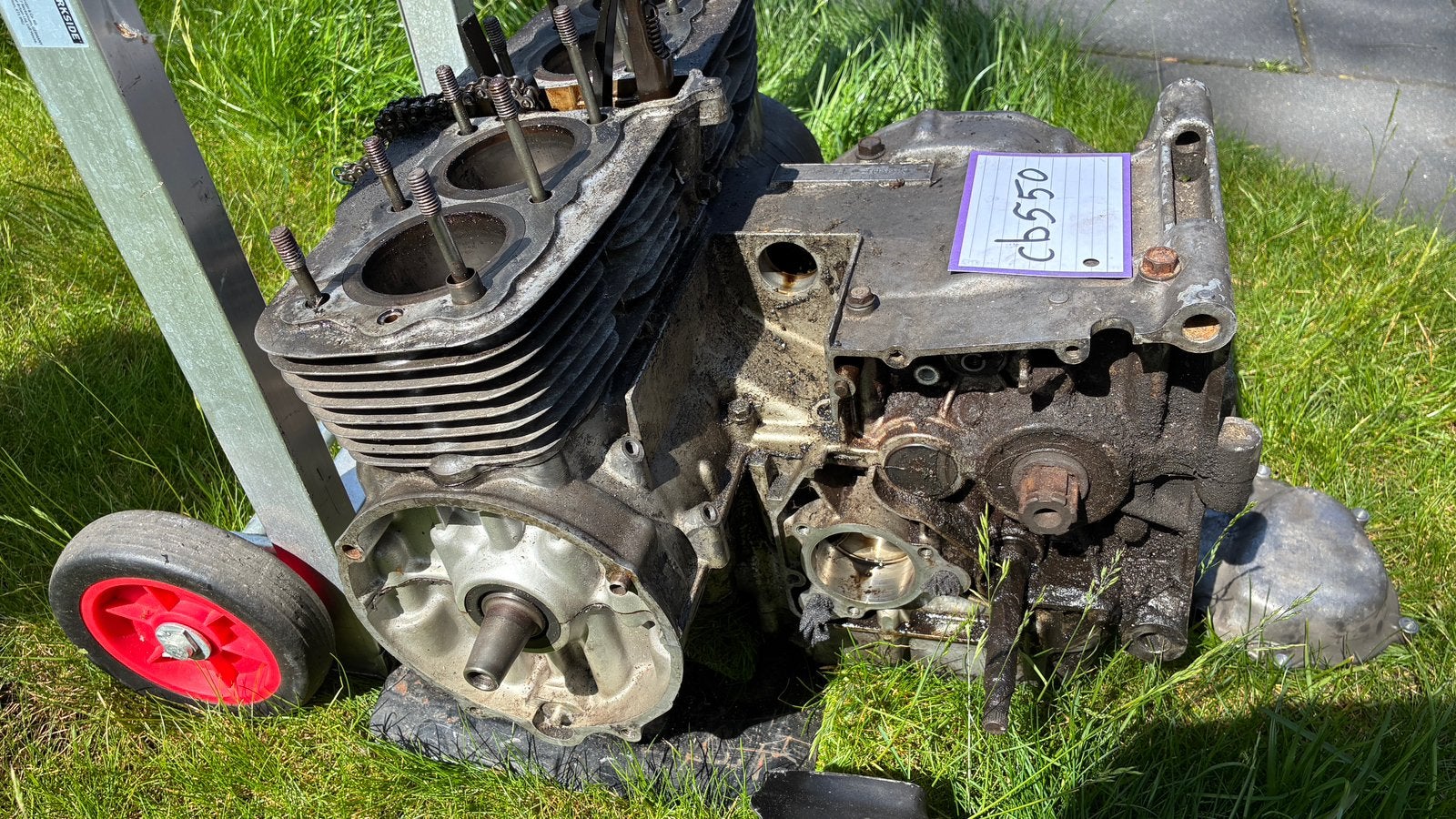 Honda CB550 four motorblok, Motoren, Ophalen