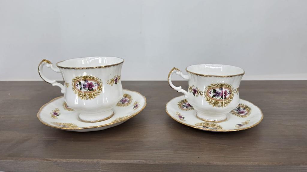 Royal Adderley Fine Bone China Koffie- en Theekop Set |, Antiek en Kunst, Ophalen of Verzenden