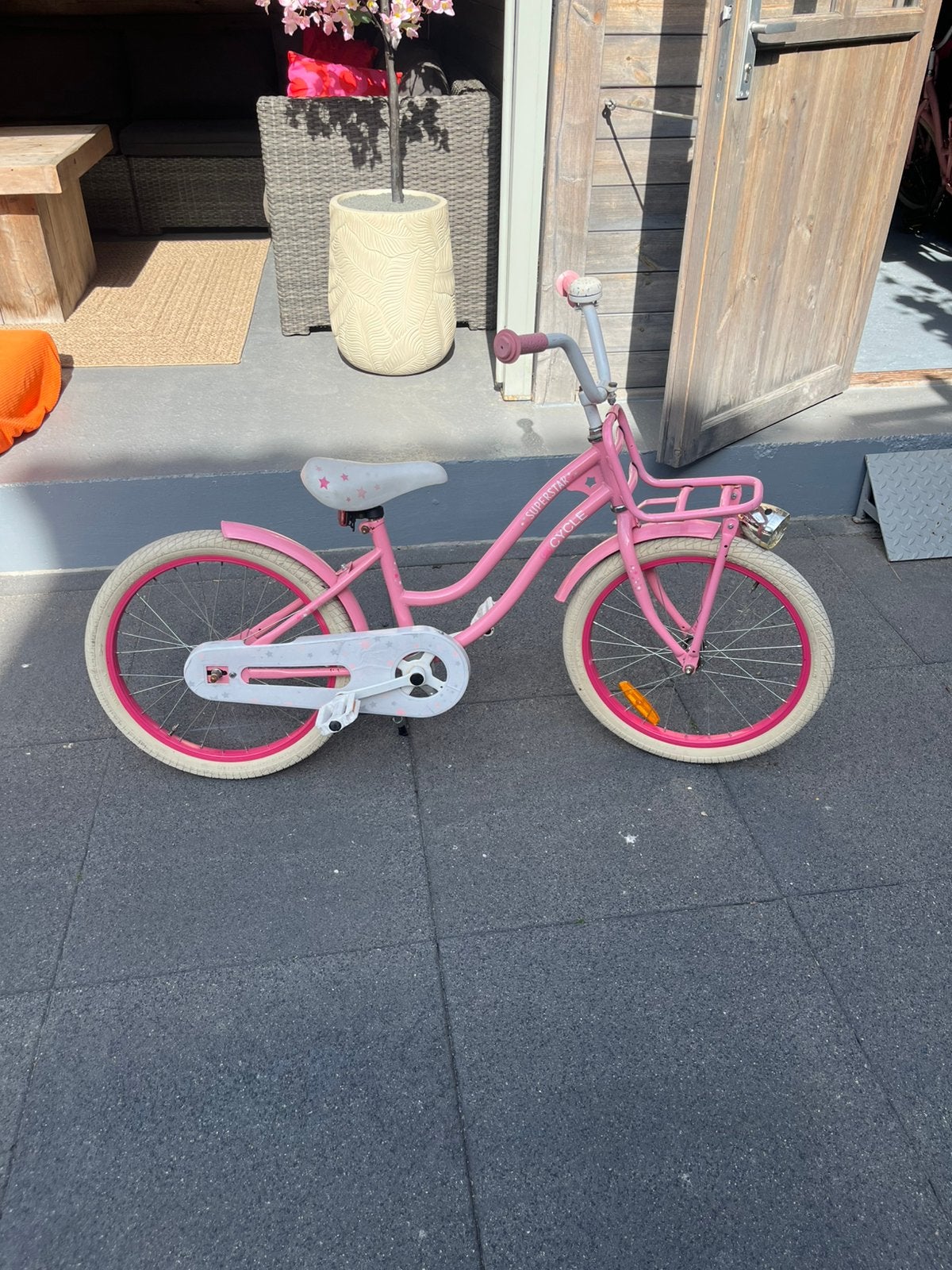 Leuke meisjes fiets 20 inch, Fietsen en Brommers, Fietsen | Meisjes, Ophalen, Gebruikt, Terugtraprem, 20 inch