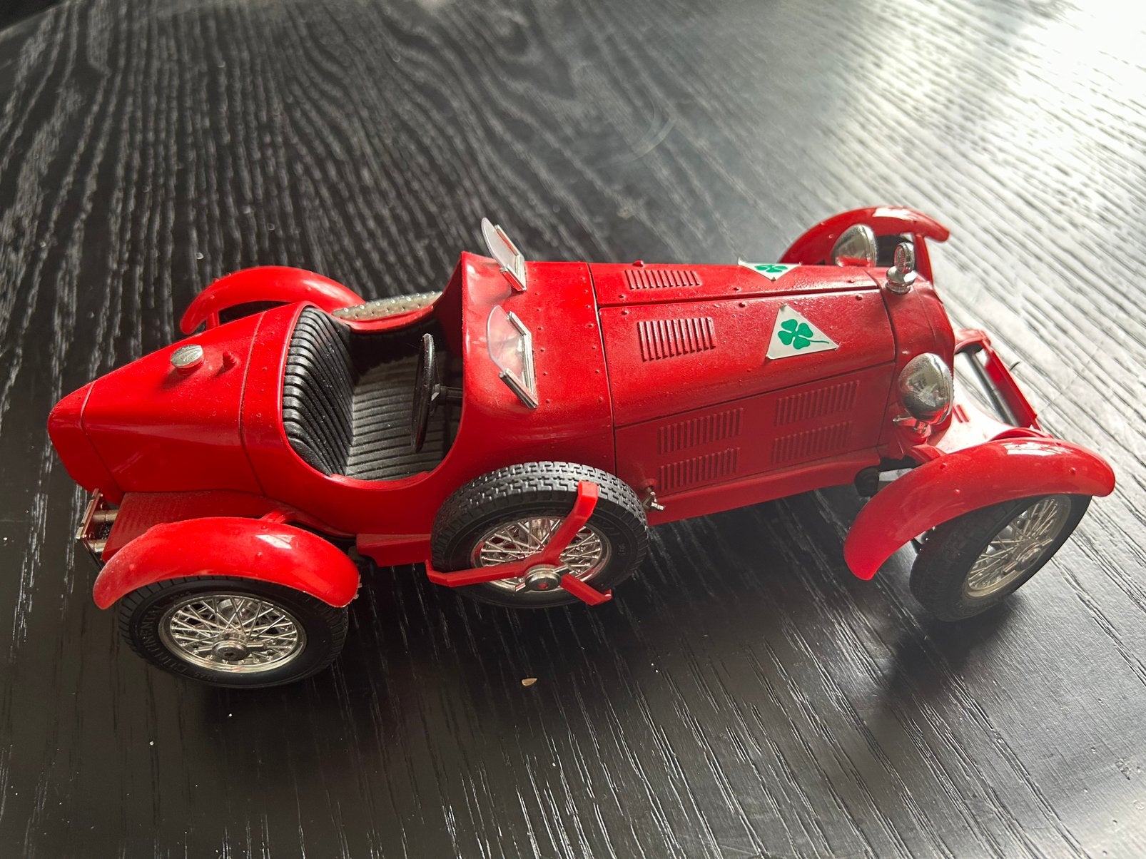 Alfa Romeo 8C 2300 Monza Modelauto - Rood, Ophalen, Zo goed als nieuw, Auto, Overige merken