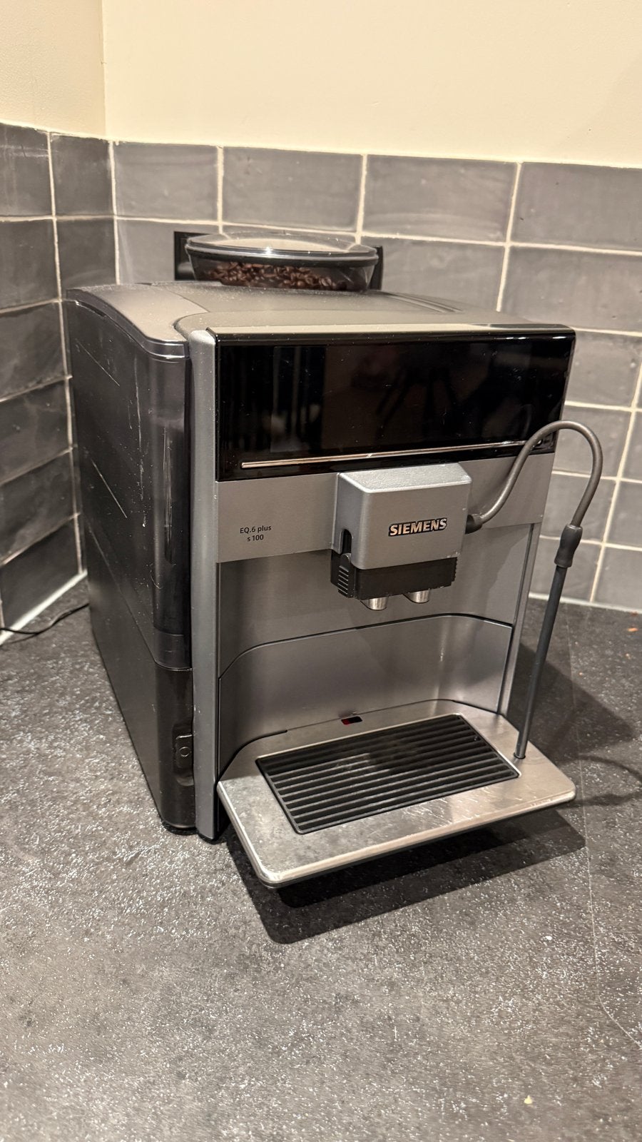 Siemens EQ.6 s100 koffiemachine zo goed als nieuw, Ophalen of Verzenden, Zo goed als nieuw, Koffiemachine, Koffiebonen
