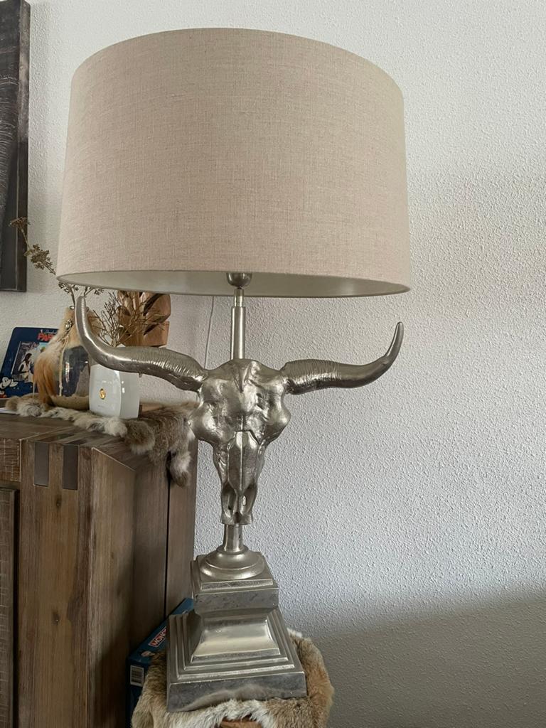 Mooie godly skullamp metaal 100cm hoog, Ophalen, Zo goed als nieuw