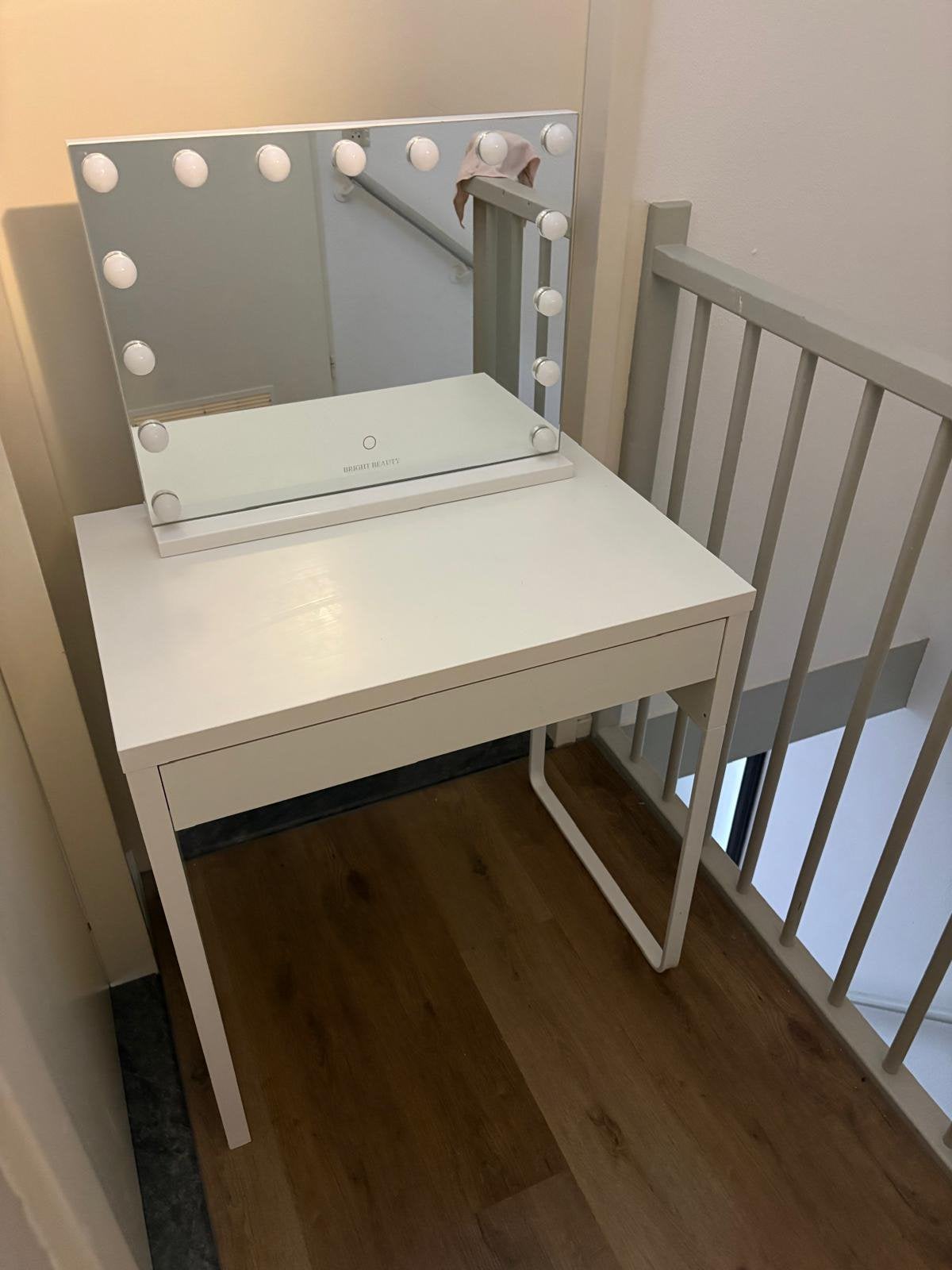 Witte makeup tafel met verlichte spiegel, Ophalen, Gebruikt, 50 tot 100 cm, Minder dan 100 cm