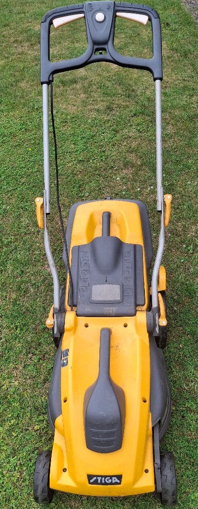 Stiga Combi 40E (defect !), Tuin en Terras, Grasmaaiers, Gebruikt, Elektrische grasmaaier, 40 t/m 49 cm, Cirkelmaaier, Mulchfunctie