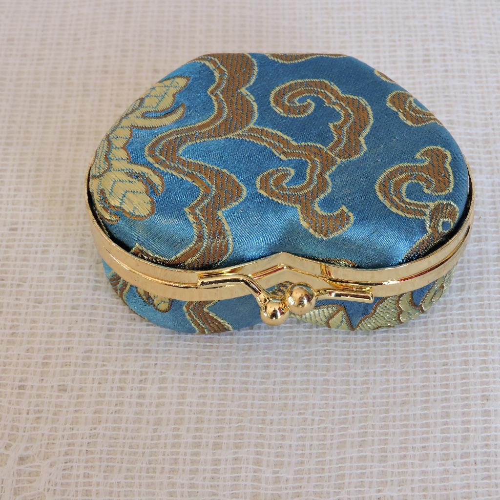 Hartvormige trinket box sieradendoosje blauw fluweel, Antiek en Kunst, Ophalen of Verzenden