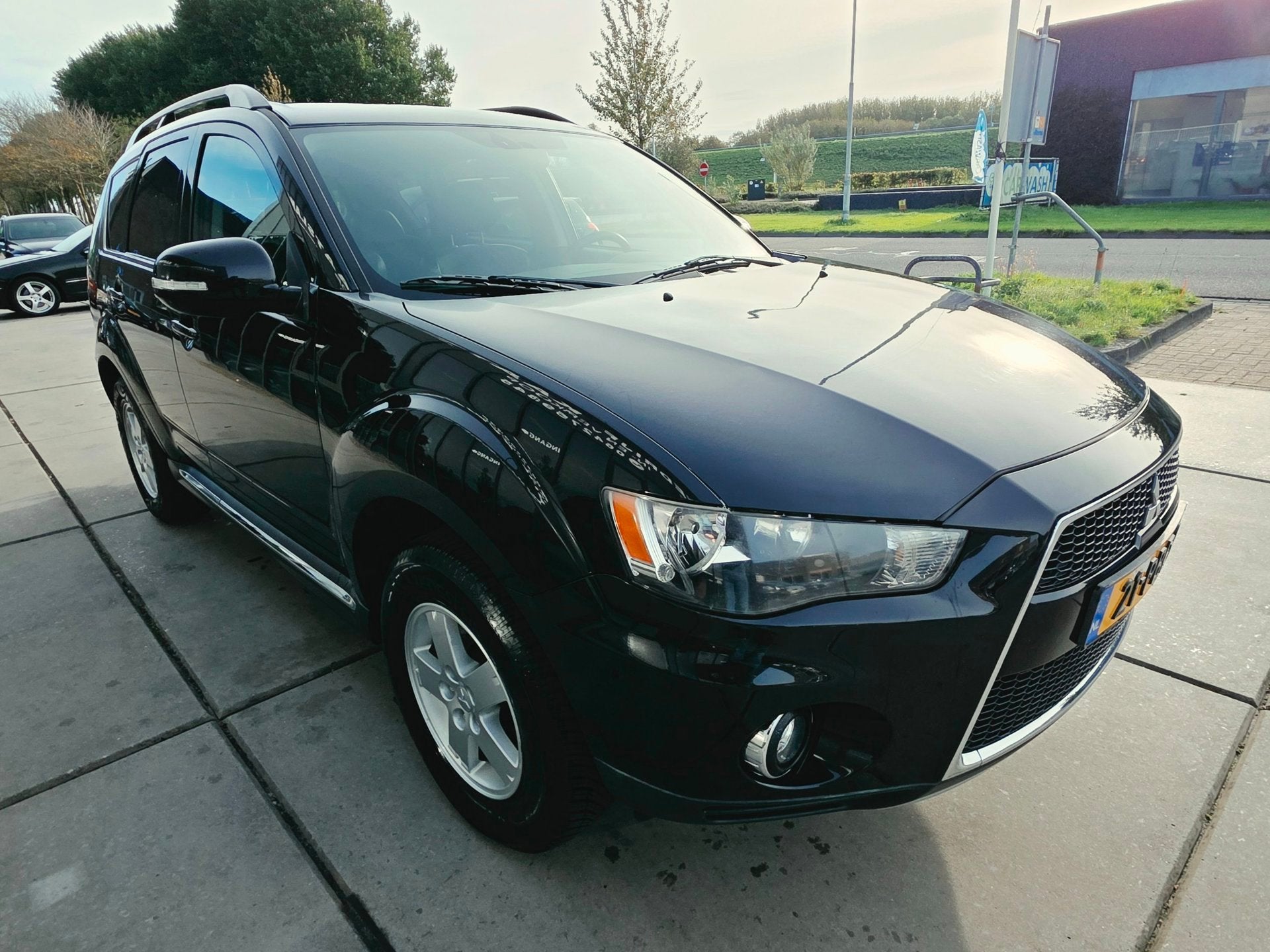 Mitsubishi Outlander 2.0 Intro Edition - Clima - Cruise - Le, Auto's, Zwart, 4 cilinders, Leder en Stof, Zwart