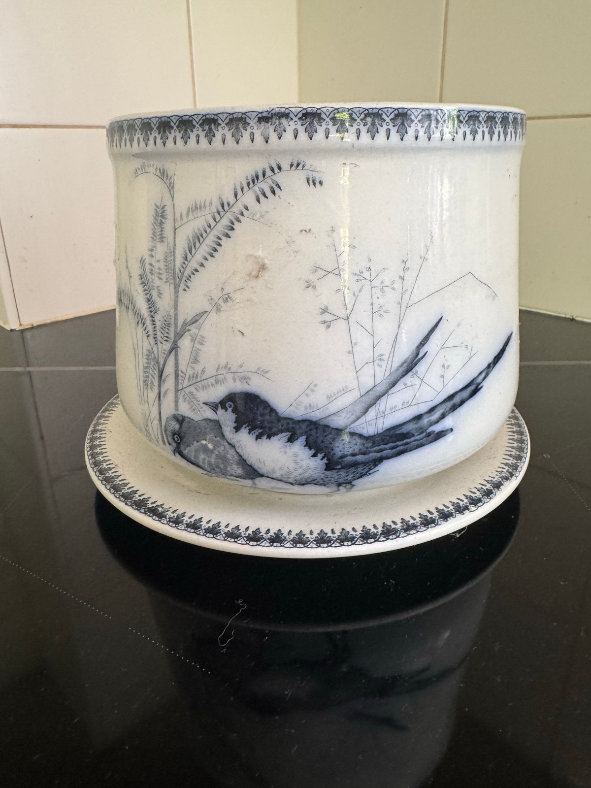 Antieke Petrus Regout & Co. bloempot met schotel, decor Plat, Ophalen