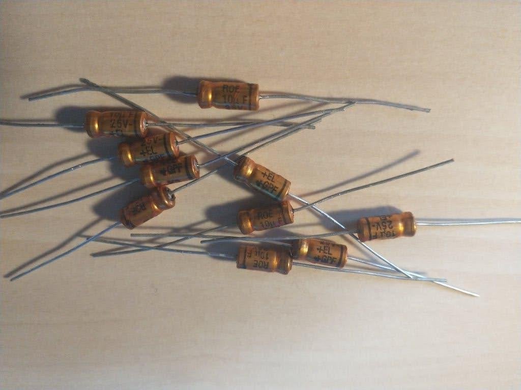 Roe 10uf 25v axiaal (Nieuw), Hobby en Vrije tijd, Ophalen of Verzenden, Nieuw