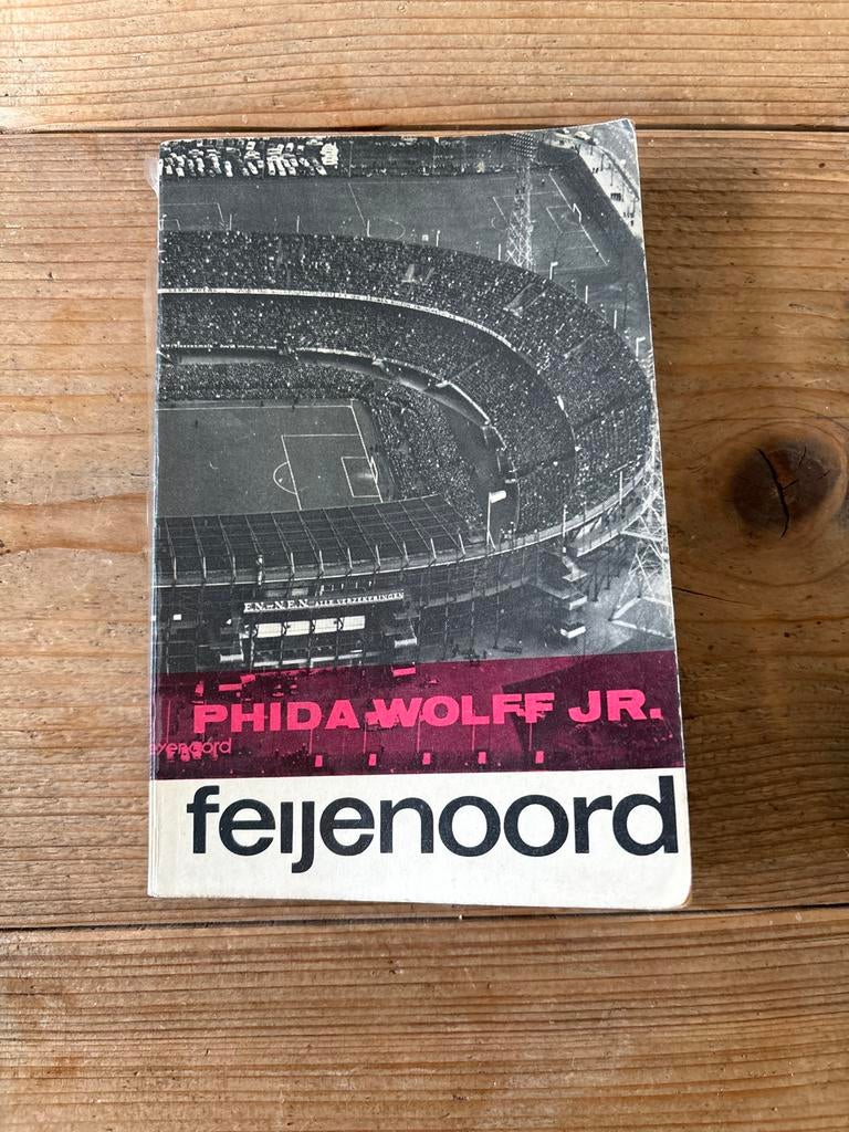 Boek Phida Wolff Jr. - Feyenoord, Boeken, Ophalen of Verzenden, Gelezen, Balsport