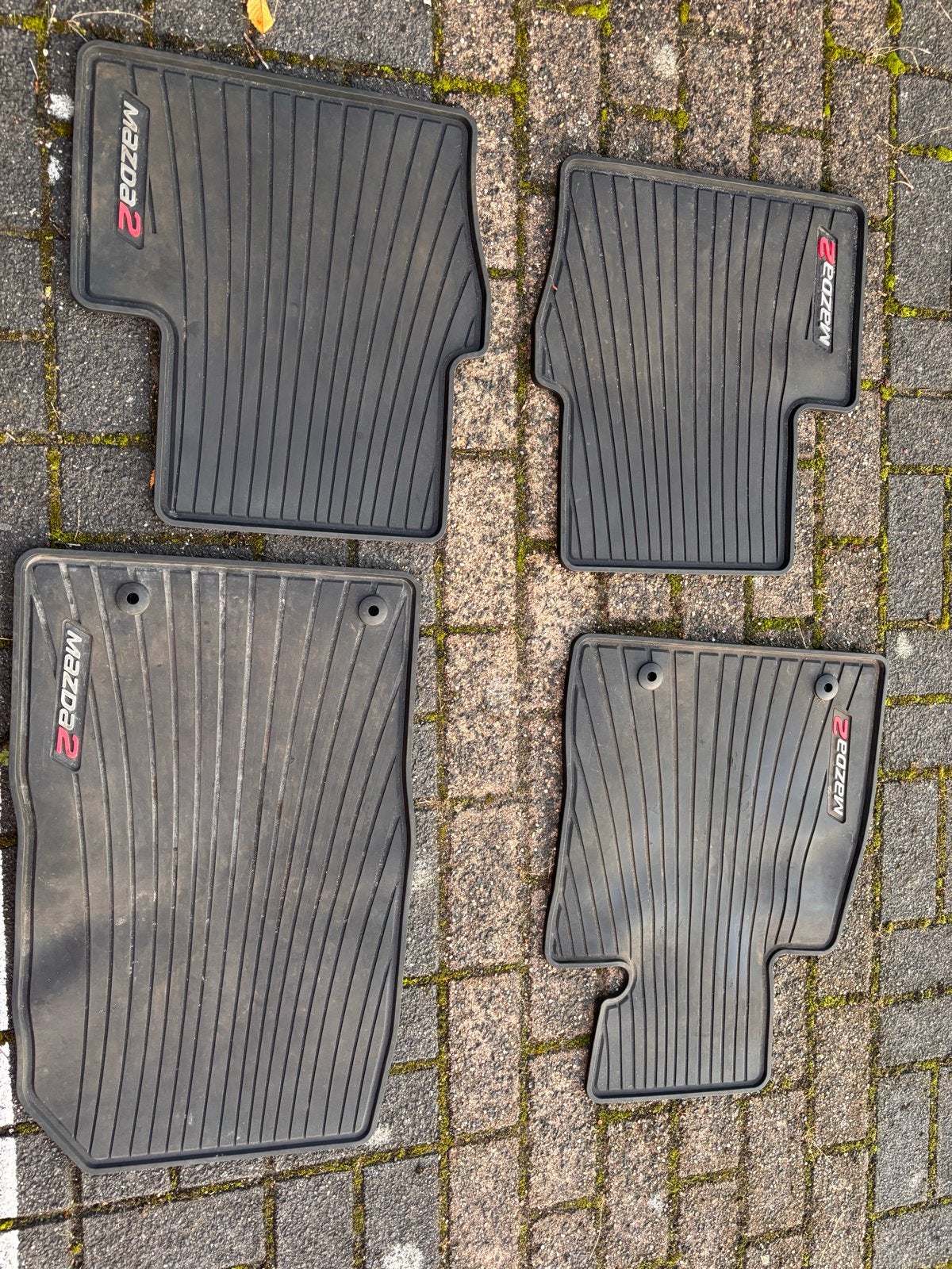Mazda 2 rubberen automatten - Set van 4, Auto diversen, Ophalen of Verzenden, Gebruikt