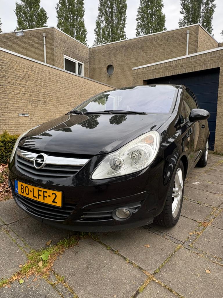 Opel Corsa 1.4 16V 3D 2010 Zwart, Auto's, Opel, Particulier, Corsa, Airbags, Airconditioning, Climate control, Cruise Control