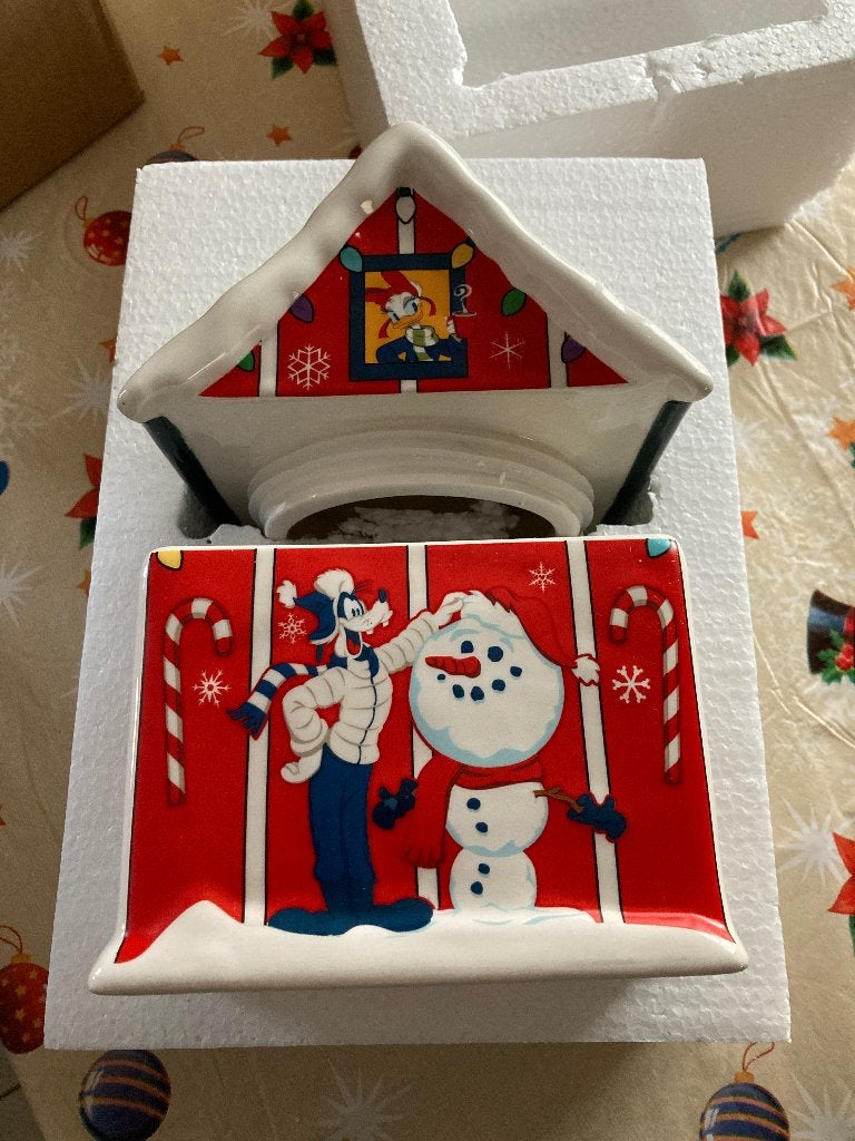 Chip 'n' Dale Cookie Jar - Nieuw in doos - Disney Store, Ophalen of Verzenden, Overige figuren, Nieuw, Beeldje of Figuurtje
