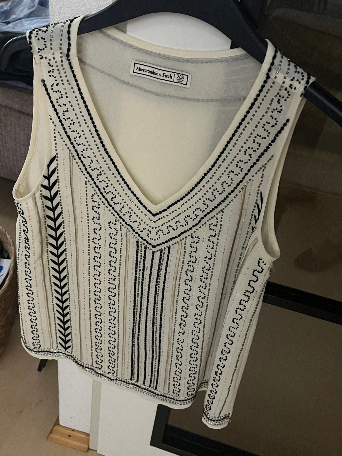 Heel leuk bewerkt topje van het merk ABERCROMBI & FITCH, Kleding | Dames, Zwart, Ophalen of Verzenden, Zo goed als nieuw, Abercrombie & Fitch