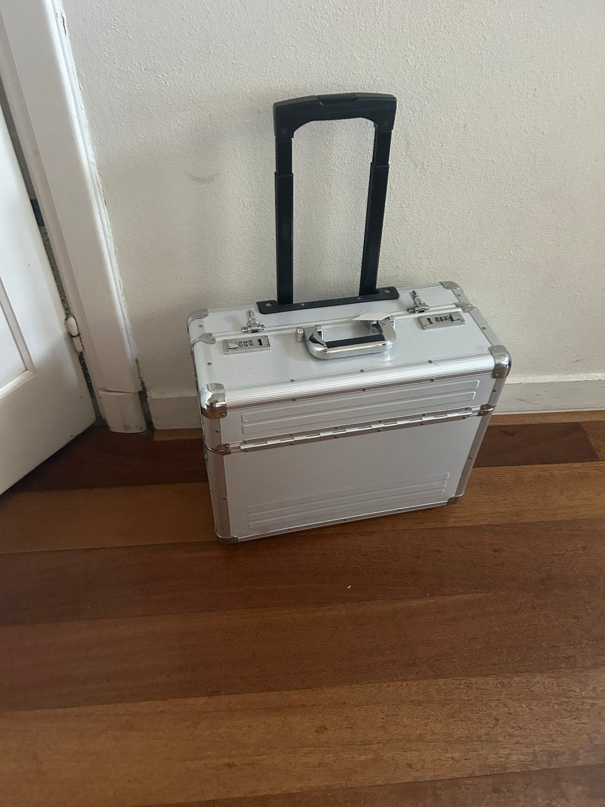 alumaxx trolley koffer met wieltjes, 40 tot 60 cm, Ophalen of Verzenden, Zo goed als nieuw, Uitschuifbare handgreep