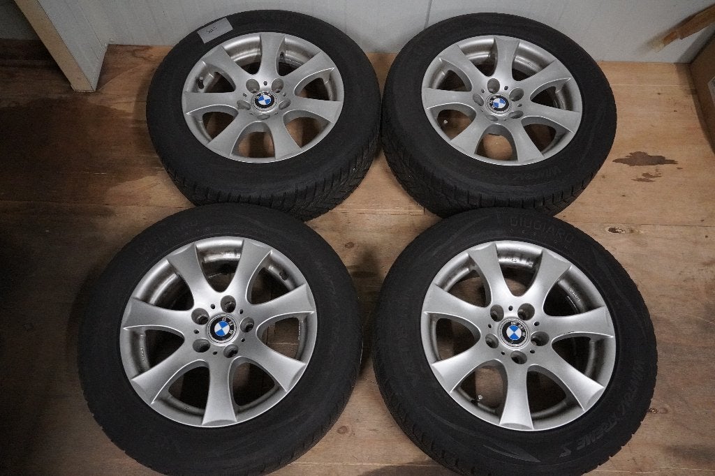 Originele BMW 16 inch velgen met Vredestein winterbanden, Ophalen, Kalkovens 13, Info@vakgaragekamstra.nl, 17 inch