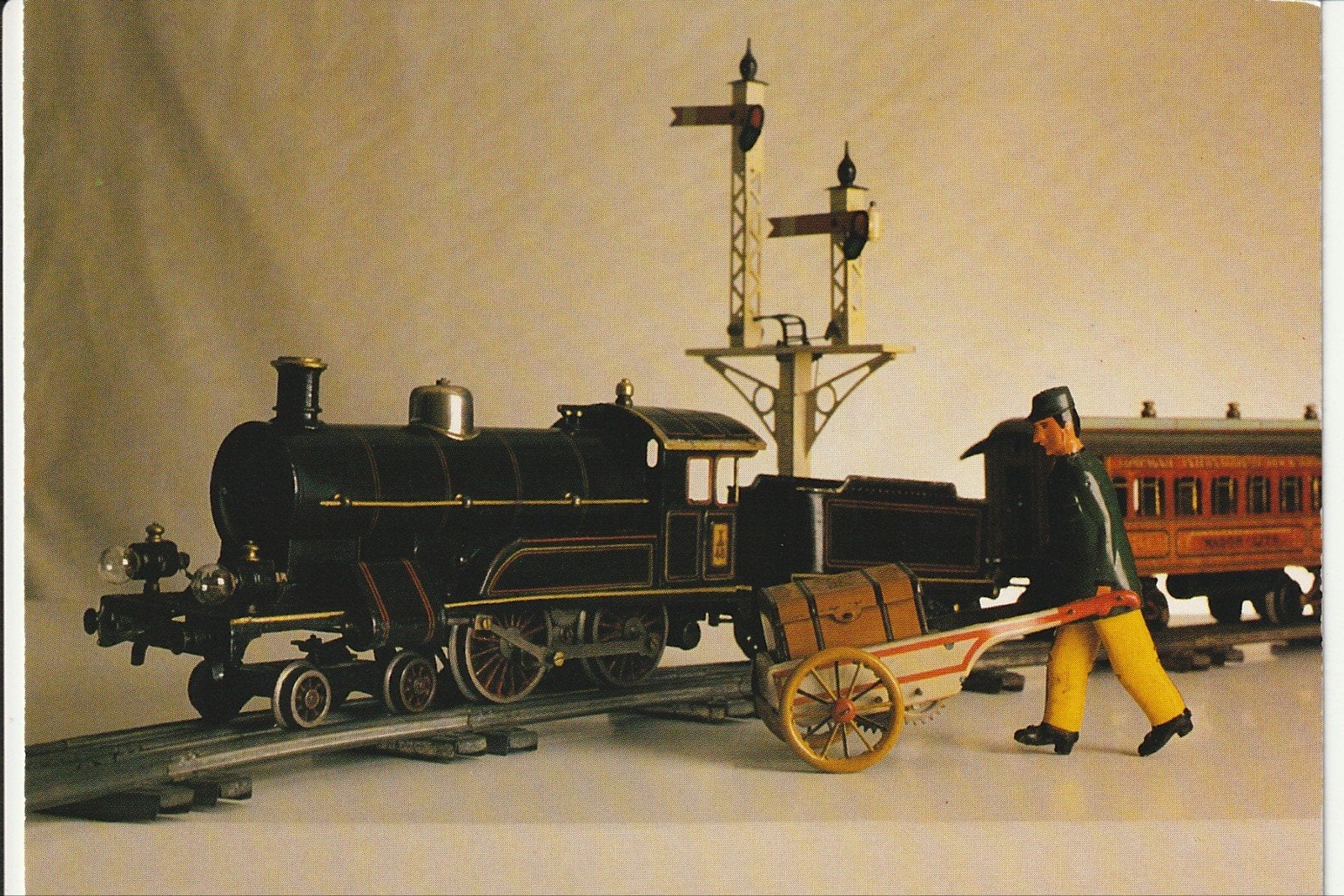 MODELTREIN BLIKKEN SPEELGOED SEINPAAL STATIONS BEAMBTE BING, Ophalen of Verzenden, 1980 tot heden, Ongelopen, Gelderland