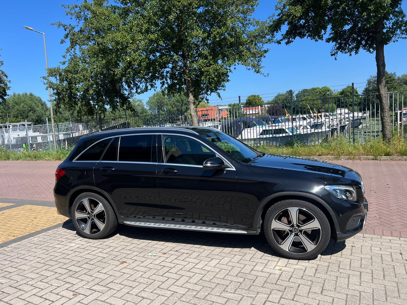 Mercedes-Benz GLC 250 d 204pk 4MATIC 9G-TRONIC 2017 Zwart, Auto's, Automaat, Zwart, 2500 kg, Zwart