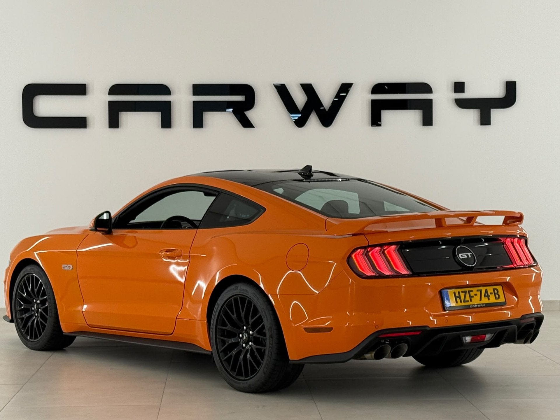 Ford Mustang 5.0 V8 GT Performance Carbon Pack (bj 2021), Auto's, Ford, Achterwielaandrijving, Gebruikt, Overige kleuren, Bedrijf