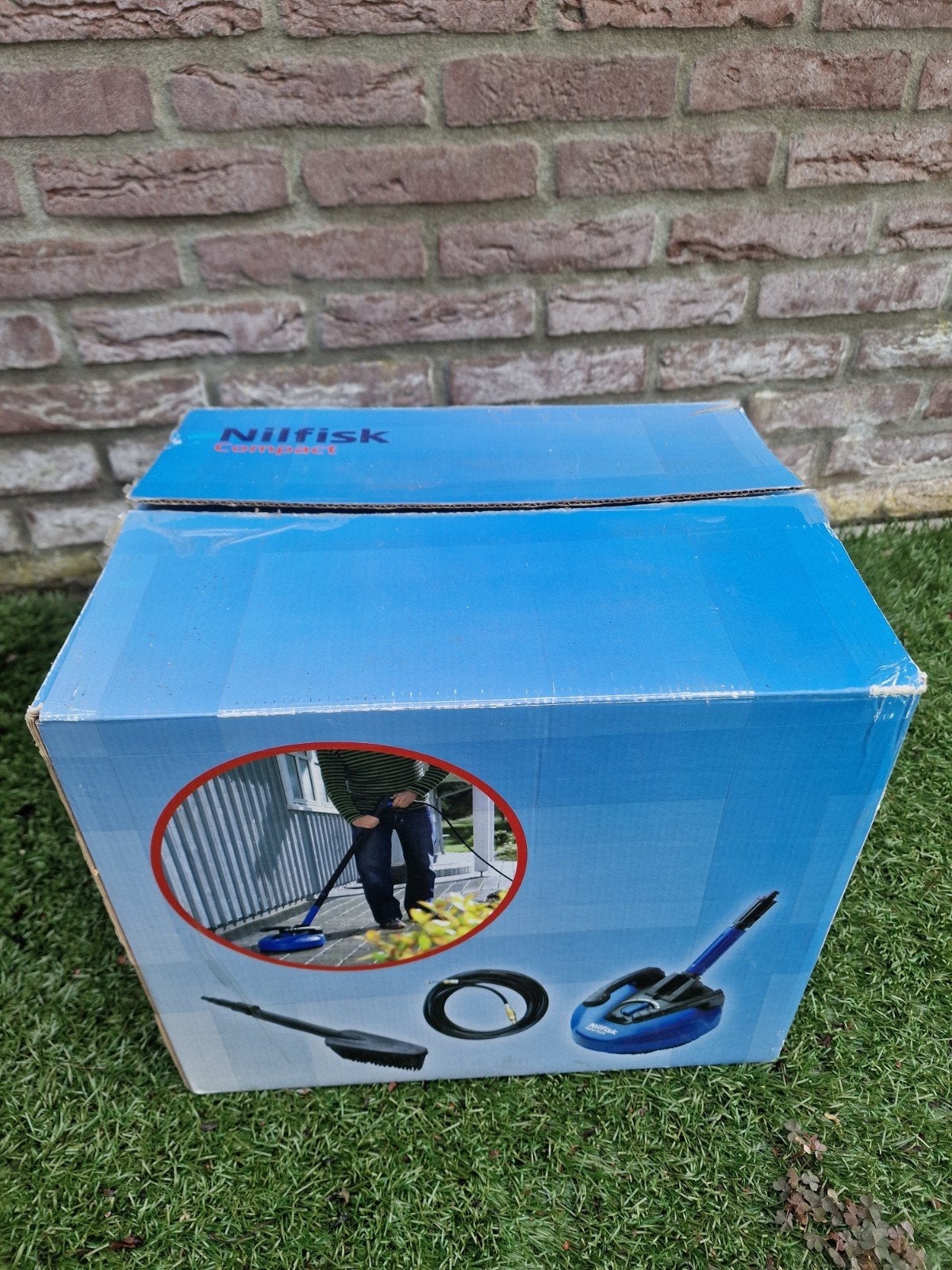 Nilfisk compact, Ophalen of Verzenden, Zo goed als nieuw, Nilfisk, Elektrisch