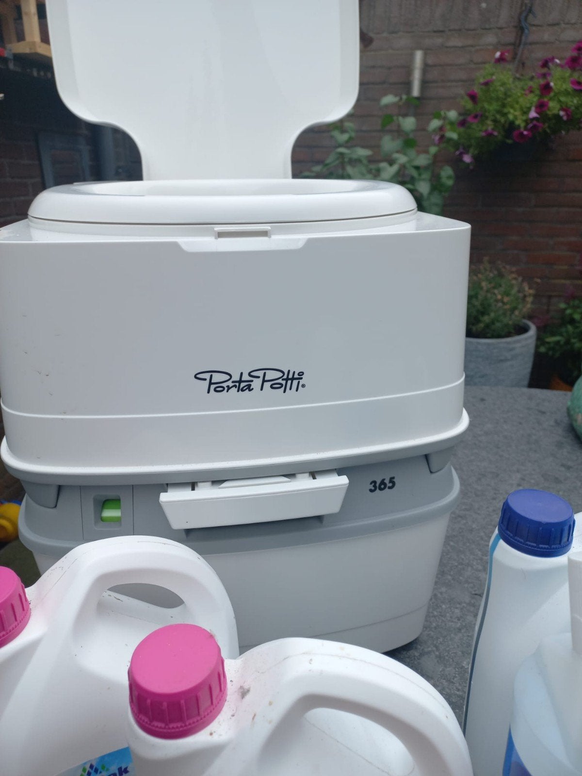 Porta Potti, Ophalen, Zo goed als nieuw