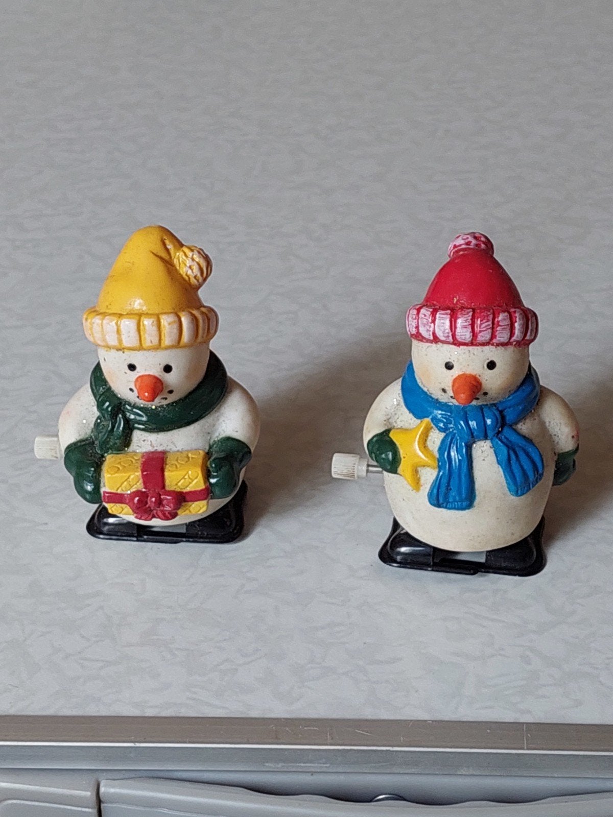 2 vintage opwindbare lopende kerst sneeuwpopjes, jaren '80,, Ophalen of Verzenden, Zo goed als nieuw