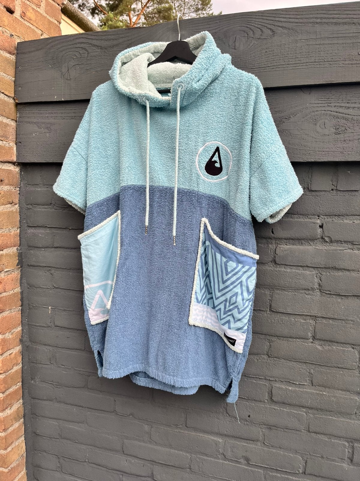Badjas, surf poncho, sauna jas voor kind maat 128-140-146, Ophalen of Verzenden, Zo goed als nieuw, Jongen of Meisje, Sport- of Zwemkleding