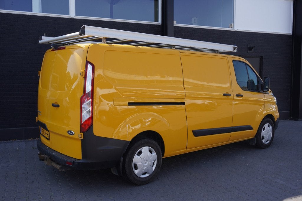 Ford Transit Custom 2.0 TDCI 130PK L2 EURO 6 - Airco - Cruis, Auto's, Bestelauto's, Voorwielaandrijving, Gebruikt, 4 cilinders