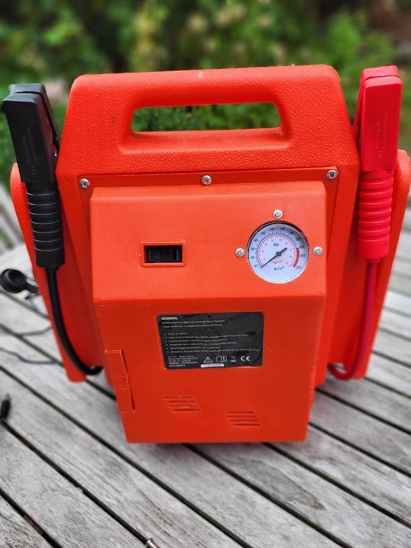 Carpoint Jump Starter & Air Compressor – slechts 2x gebruikt, Auto diversen, Ophalen of Verzenden, Zo goed als nieuw