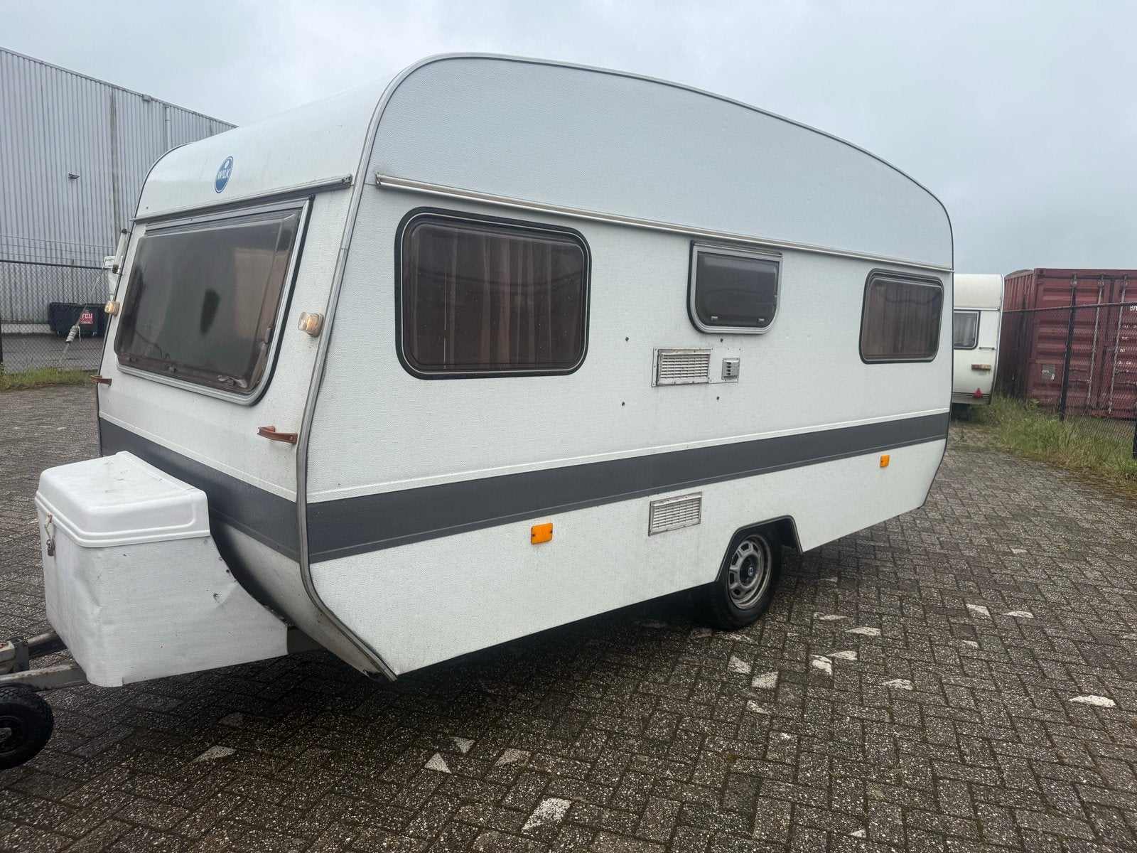 Wilk Caravan - Ideaal voor festivals (schade achterzijde), Ophalen