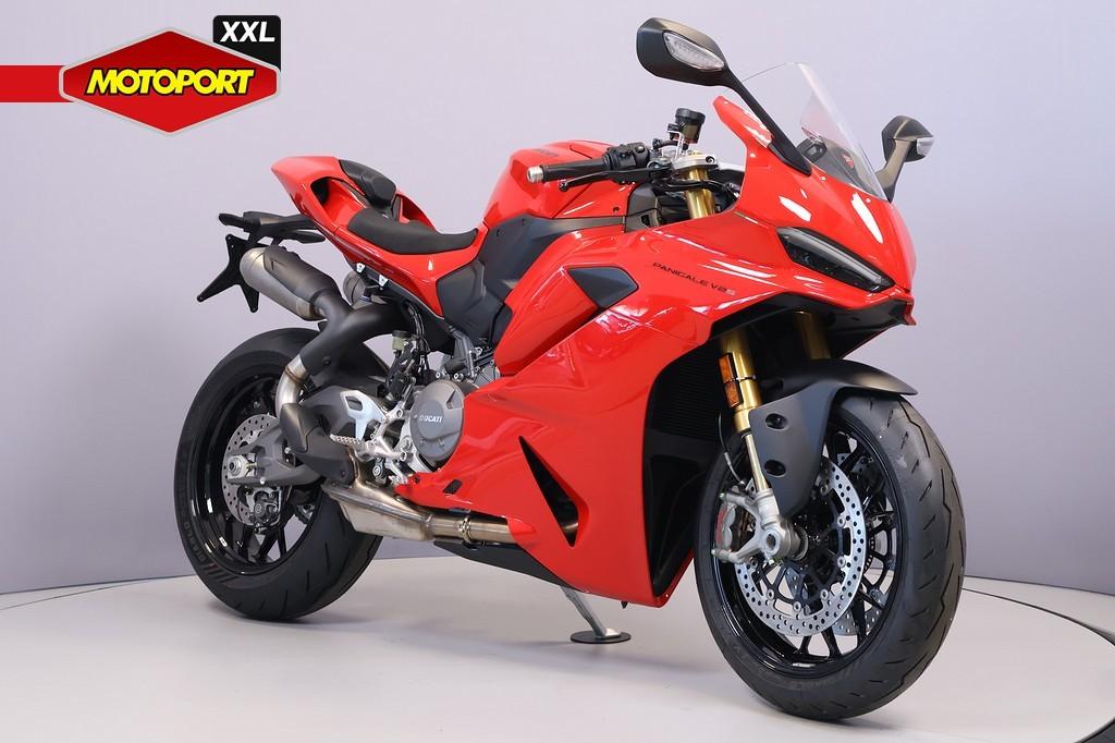 Ducati Panigale V2 S, Bedrijf, Sport