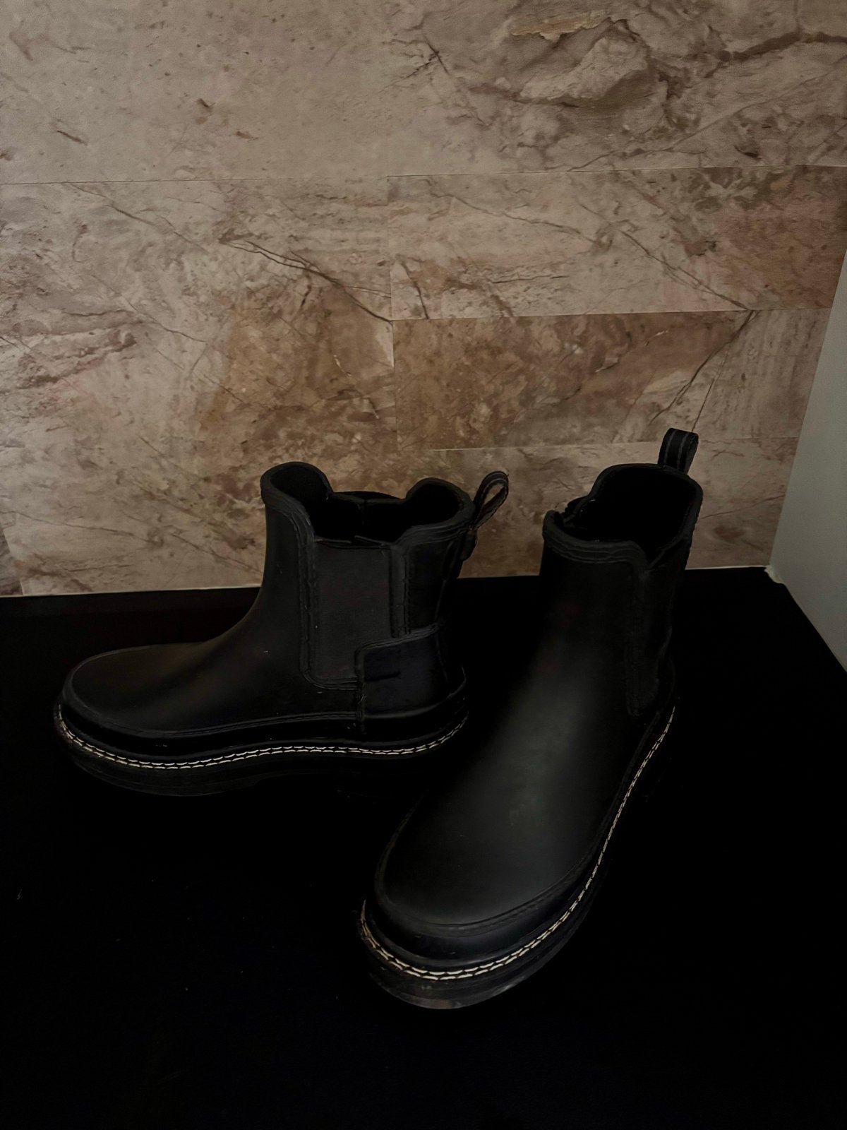 Hunter Refined Stitch Detail Chelsea Boots regenlaars zwart, Zwart, Lage of Enkellaarzen, Ophalen of Verzenden, Zo goed als nieuw