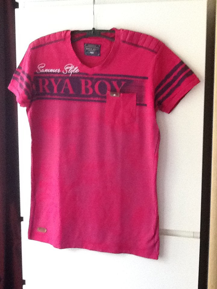Mooi shirt van ARYA BOY, Kleding | Heren, Ophalen of Verzenden, Zo goed als nieuw, Rood