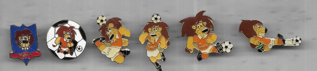 NEDERLANDS ELFTAL GERELATEERDE PINS VERSCHILLENDE, Ophalen of Verzenden, Zo goed als nieuw, Sport, Speldje of Pin