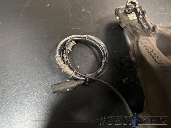 Fusee links-voor van een Mercedes Vito, Gebruikt, -, Ophalen of Verzenden, -