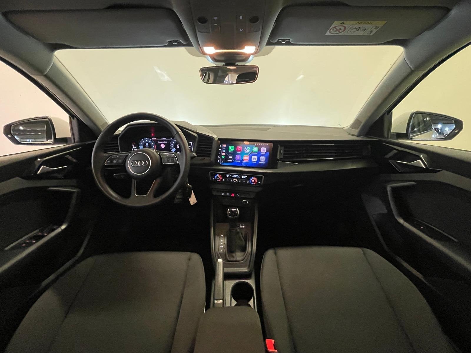 Audi A1 Sportback 30 TFSI Advanced edition | Stoelverwarming, Auto's, Audi, Stof, 116 pk, Wit, Bedrijf