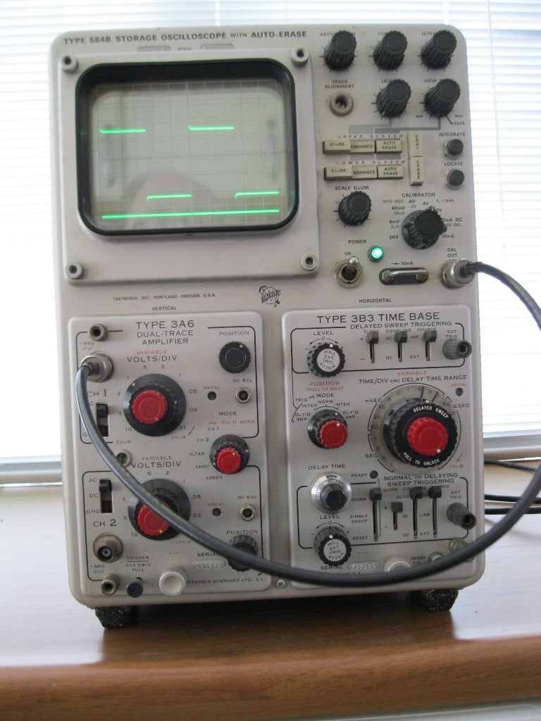 Tektronix scope 564B, Ophalen, Gebruikt, Elektriciteit